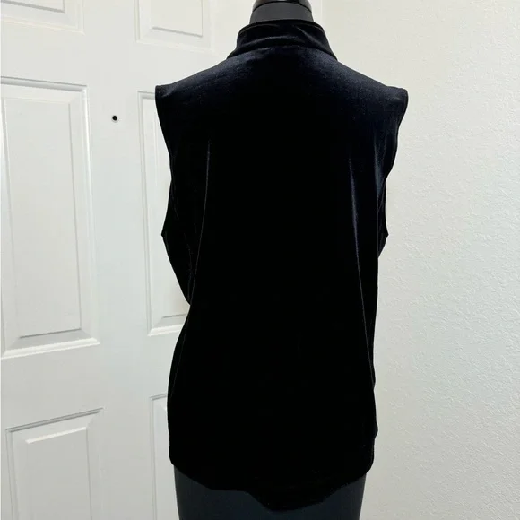 Chico’s Black Sleeveless Women's Top - Picture 2 of 9